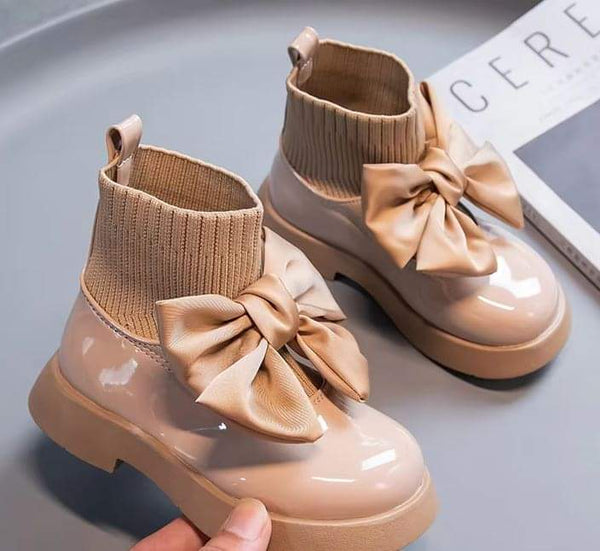 Winter Boots with Bow detail (check size chart in pictures)
